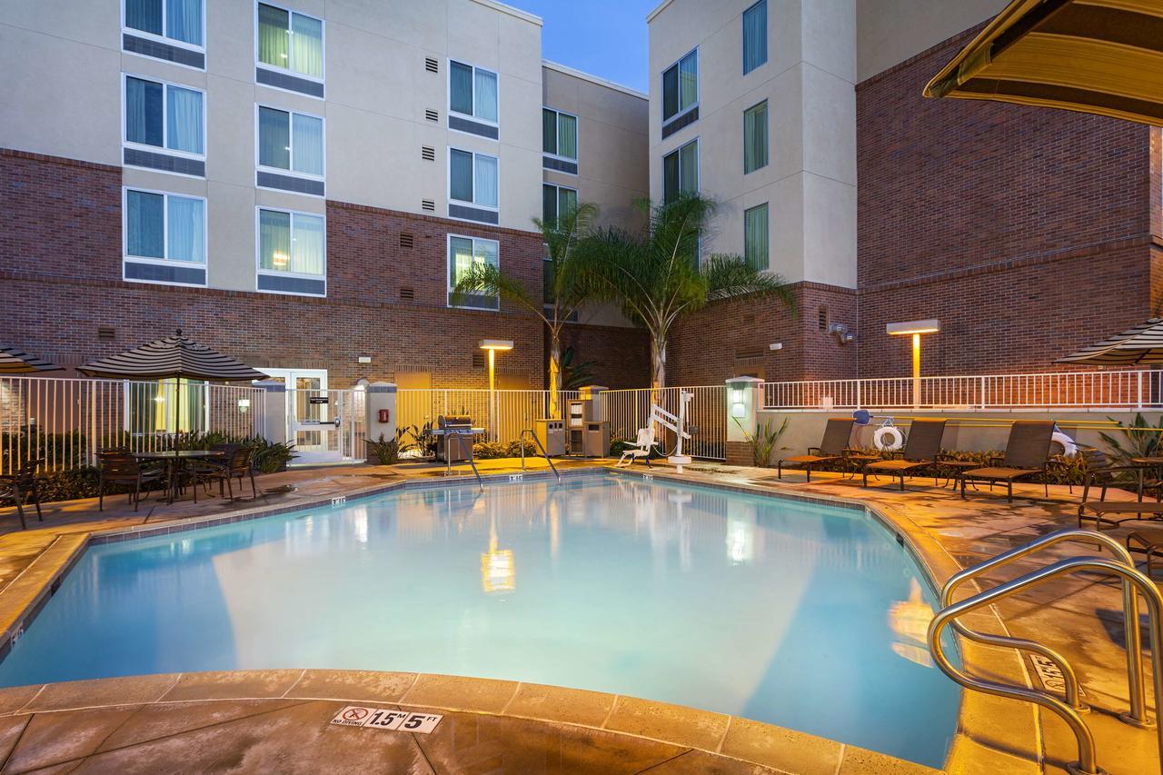 Hyatt Place San Diego-Vista/Carlsbad Екстериор снимка